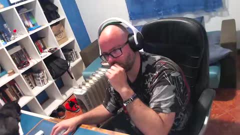 ravingr3d3 online show from April 11, 9:08 pm