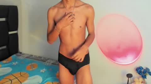 Rayn online show from February 1, 7:45 pm