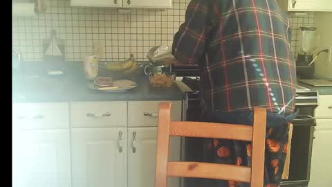 Ray online show from March 9, 9:46 pm