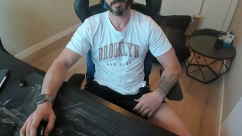 raysexparty online show from May 8, 10:20 am