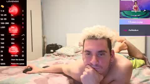 Rayzel online show from July 13, 8:55 pm