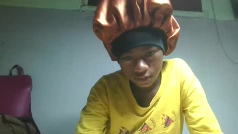 razafy922472 online show from June 23, 1:09 pm