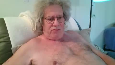 mickey95003 online show from March 8, 11:30 pm