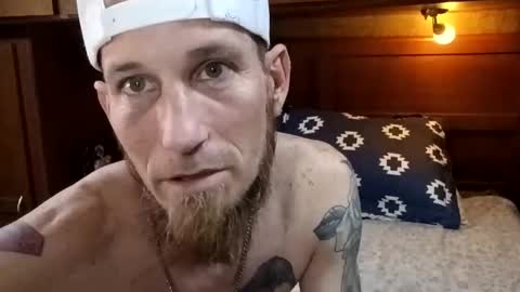 Snapshot of realcouple_hot chatting on April 6, 3:13 pm Real Hot Couple online show from April 6, 3:13 pm