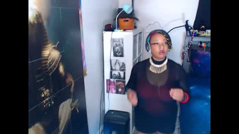 realgoddessdream online show from March 30, 7:04 pm