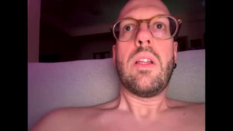 HugeSecret online show from June 8, 1:20 am