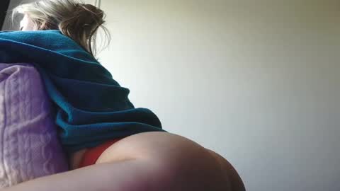 Lily Grace online show from February 19, 5:27 pm