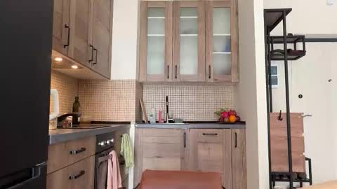 AliceEve online show from April 16, 8:26 am