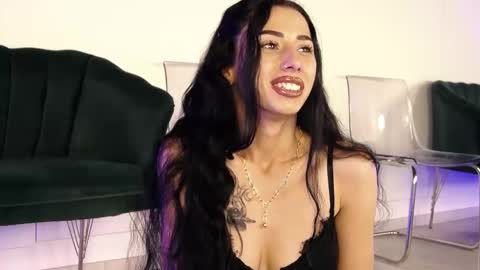 Snapshot of rebbeccaray chatting on December 17, 8:26 pm rebbeccaray online show from December 17, 8:26 pm