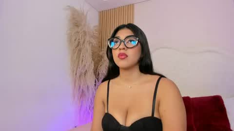 Snapshot of rebeca_taylor_ chatting on June 18, 4:24 am rebeca_taylor_ online show from June 18, 4:24 am