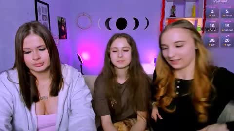 rebecca_smile_ online show from March 14, 8:14 pm