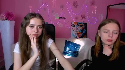 Snapshot of rebecca_smile_ chatting on May 15, 5:58 am rebecca_smile_ online show from May 15, 5:58 am