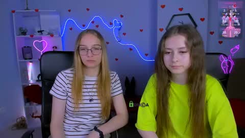 Snapshot of rebecca_smile_ chatting on May 30, 7:11 pm rebecca_smile_ online show from May 30, 7:11 pm