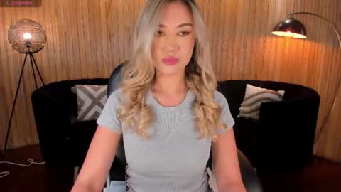 Snapshot of rebeccahudson_ chatting on July 13, 6:44 pm Rebe online show from July 13, 6:44 pm