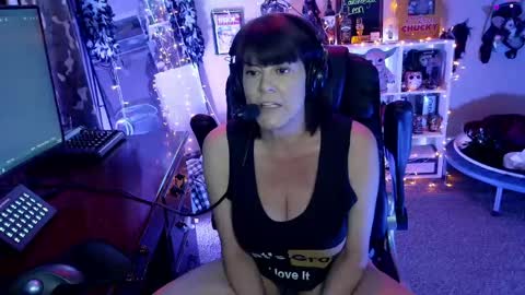 Rebecca Love online show from April 9, 5:40 pm