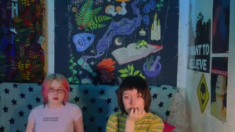 Lara online show from February 6, 5:49 pm