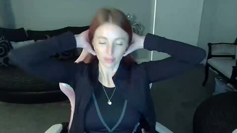 Red -  online show from February 9, 3:27 pm