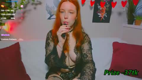 Snapshot of red_lissa chatting on February 26, 1:43 pm Lissa 3 online show from February 26, 1:43 pm