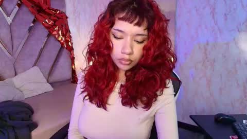 red_pandaa online show from March 17, 3:44 am