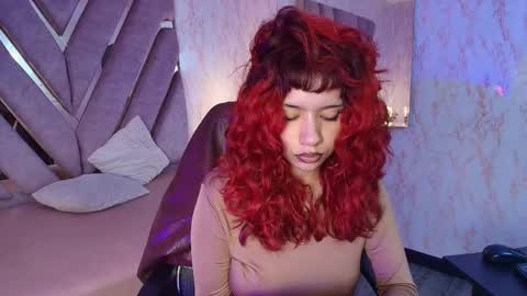 red_pandaa online show from April 15, 3:35 am