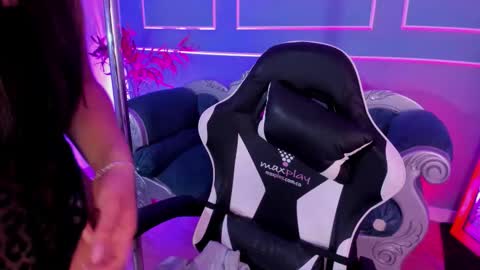     online show from February 10, 11:36 am