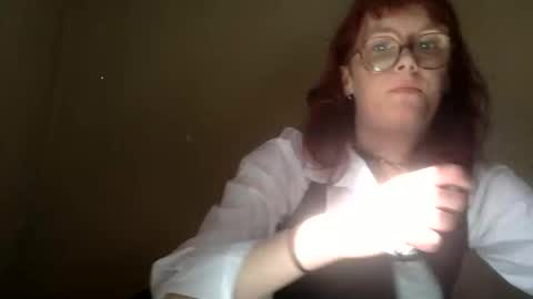 redcassie666 online show from March 29, 1:11 pm