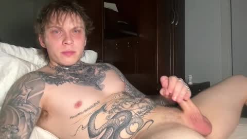 Snapshot of redrumbackwards chatting on May 12, 6:21 am redrum online show from May 12, 6:21 am