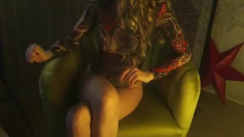 Snapshot of redsparrow__ chatting on February 1, 7:45 pm Red online show from February 1, 7:45 pm