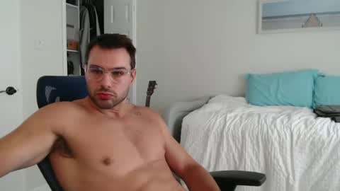 redstar461163 online show from June 15, 3:14 pm