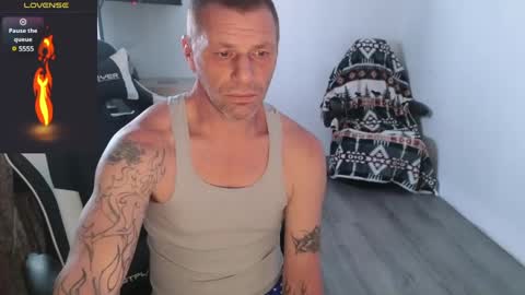 Snapshot of reel_feels_cpl chatting on March 12, 11:22 pm Reel Feels Cpl online show from March 12, 11:22 pm