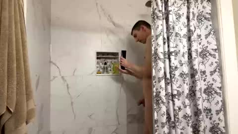 reelbigwang online show from October 9, 10:41 pm