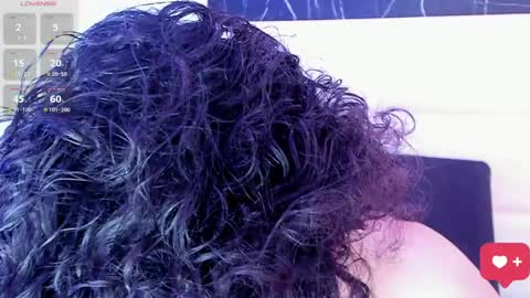reginavegaa online show from May 22, 11:49 am
