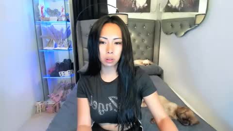 reighnempress online show from April 16, 2:34 am