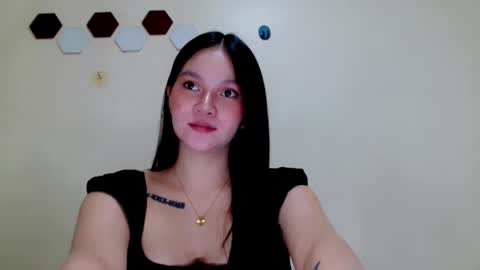 Rei online show from May 25, 2:01 pm