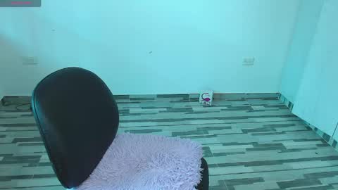 reislin_69 online show from April 23, 9:39 pm