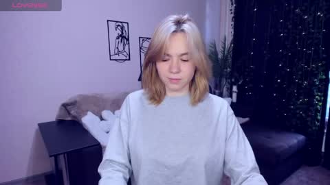 RemiPeach online show from May 21, 3:41 pm