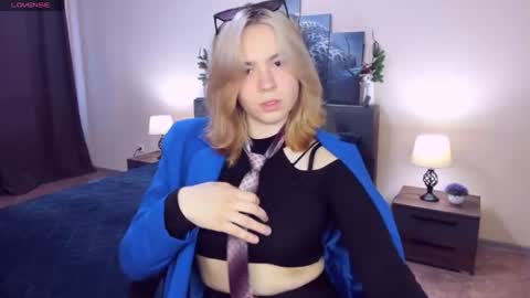 RemiPeach online show from June 8, 3:34 pm