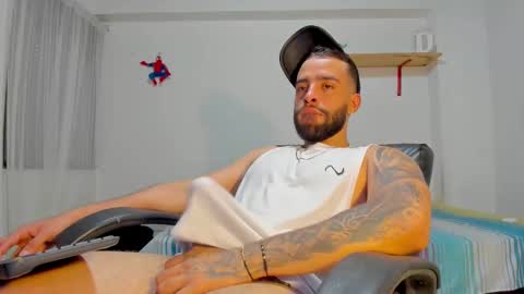 Rmy Steen online show from March 30, 11:50 pm