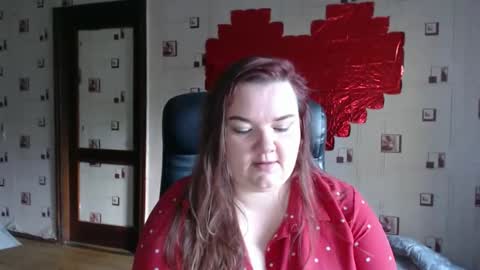 renataoia online show from September 8, 2:27 pm