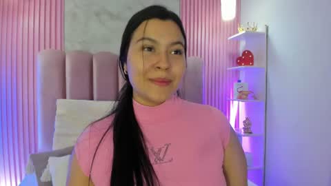 RenataPeach online show from August 3, 11:59 am
