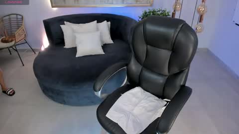 Renata Reyes online show from May 15, 12:17 am
