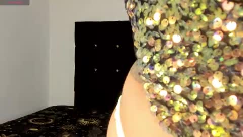 renatawilsom online show from July 10, 2:19 pm