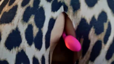 Snapshot of renattabigboobs chatting on March 27, 8:30 pm Renatta online show from March 27, 8:30 pm