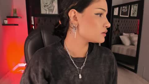 Renee Shelby online show from February 14, 9:11 pm