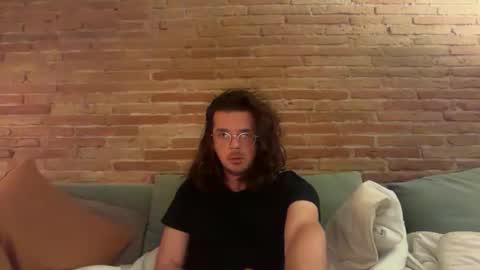 Renzo online show from May 16, 2:19 am