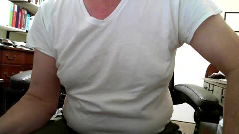 RespectfullyYours69 online show from June 18, 11:36 am