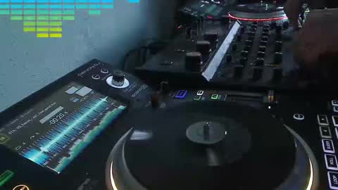 Snapshot of reticuli chatting on March 16, 3:16 pm GearPorn online show from March 16, 3:16 pm