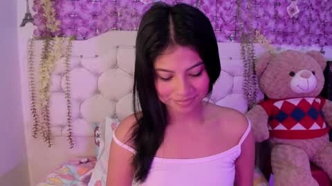 rey26_mila_ online show from March 31, 8:26 am