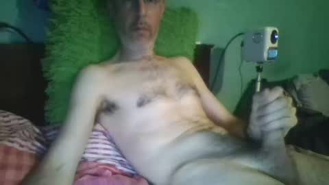 reyes_albert2006 online show from April 3, 8:29 pm