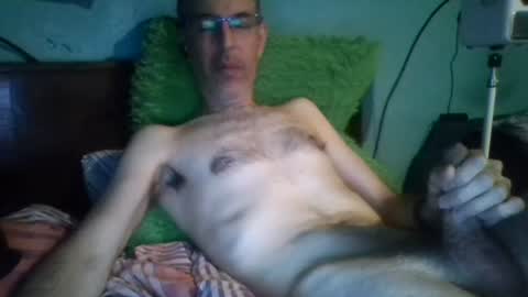 reyes_albert2006 online show from August 9, 7:41 pm